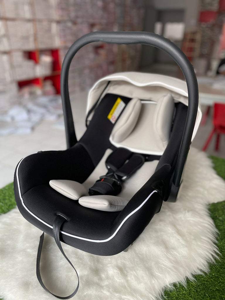 Black Carry Cot C005