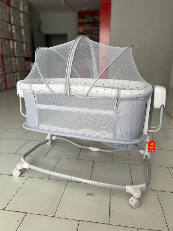 Mastela Deluxe 3-in-1 Bassinet