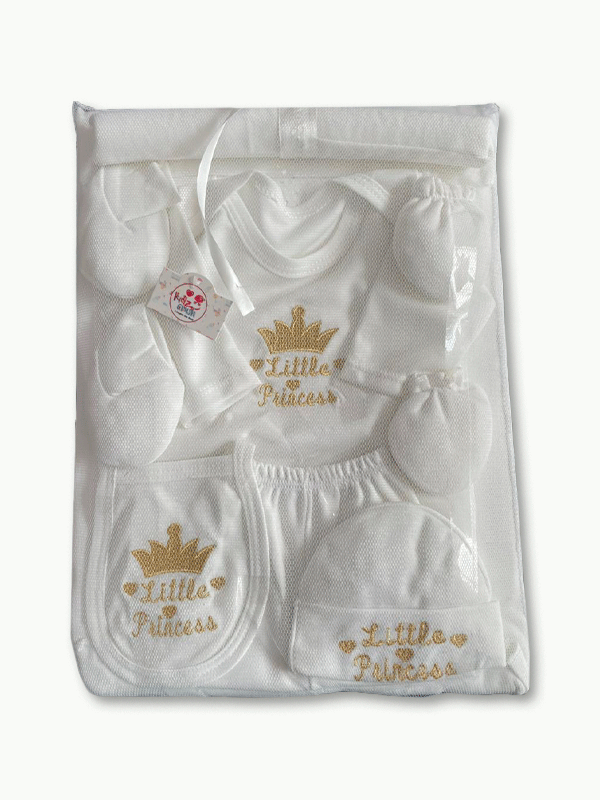 8 Pcs Gift Set (0-3 months)