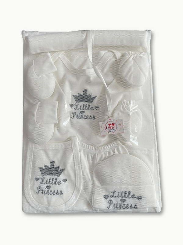 8 Pcs Gift Set (0-3 months)